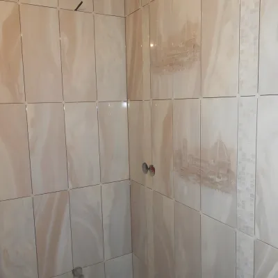 Zagrebskiy 3 Spb Vannaya V Keramicheskoy Plitke