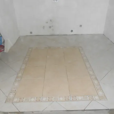 Zagrebskiy 3 Spb Vstavka Iz Keramogranita V Polu