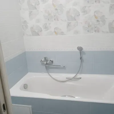 Remont Kvartiry Kamyshovaya 11 Spb Vanna V Golubom