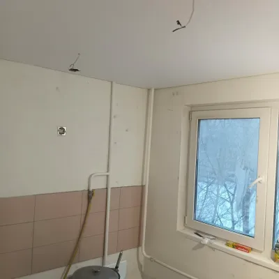 Remont Kvartiry Na Siren Bulvare Fartuk Iz Keramicheskoy Plitki