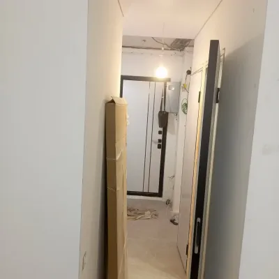 Remont Kvartiry Na Siren Bulvare Shtukaturka Sten Pod Pokrasku